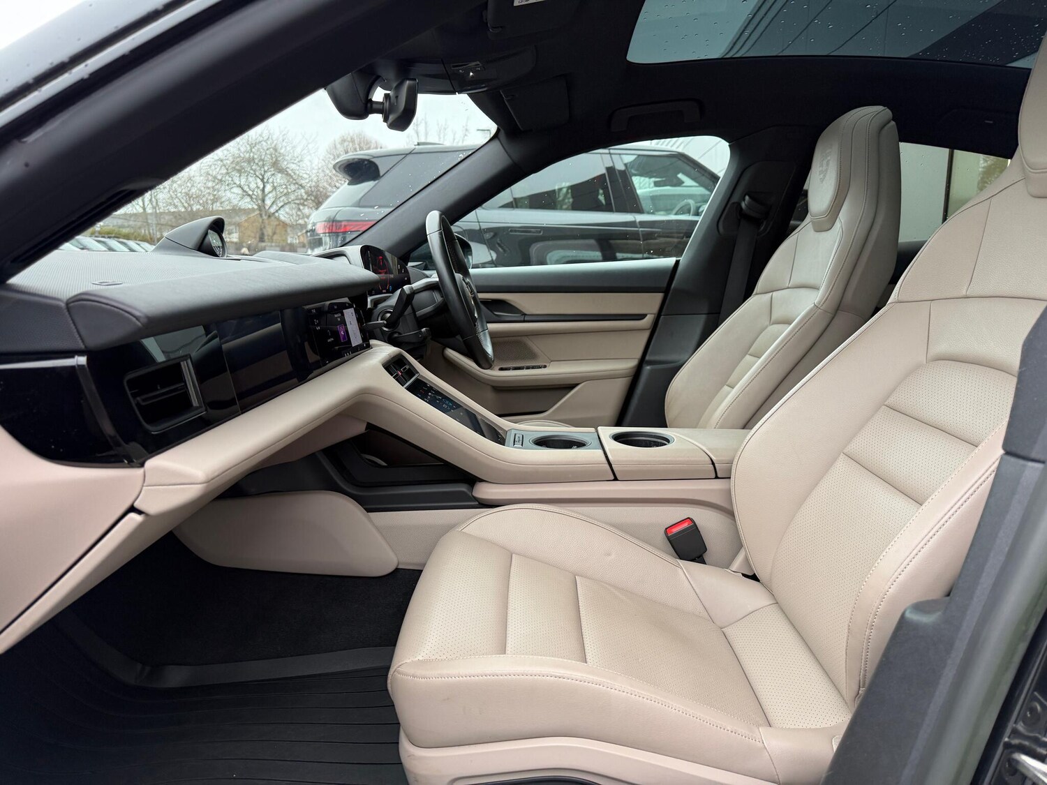 Used Porsche Taycan 2022 for sale - 76839286: Photo 10