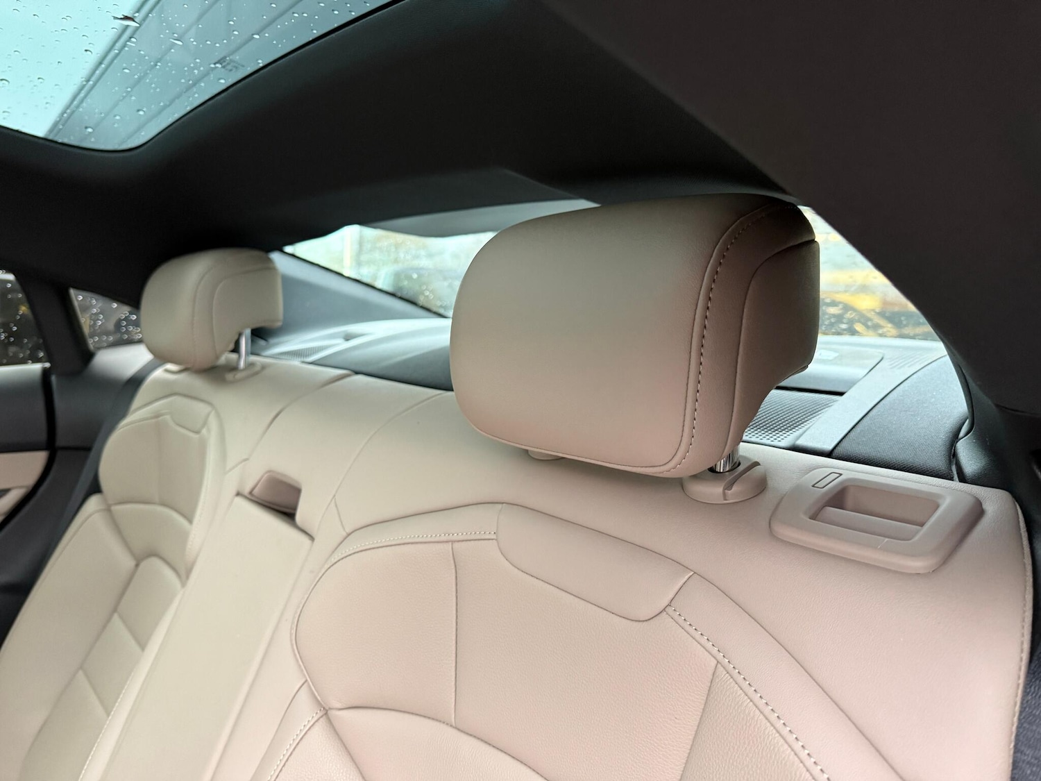 Used Porsche Taycan 2022 for sale - 76839286: Photo 48