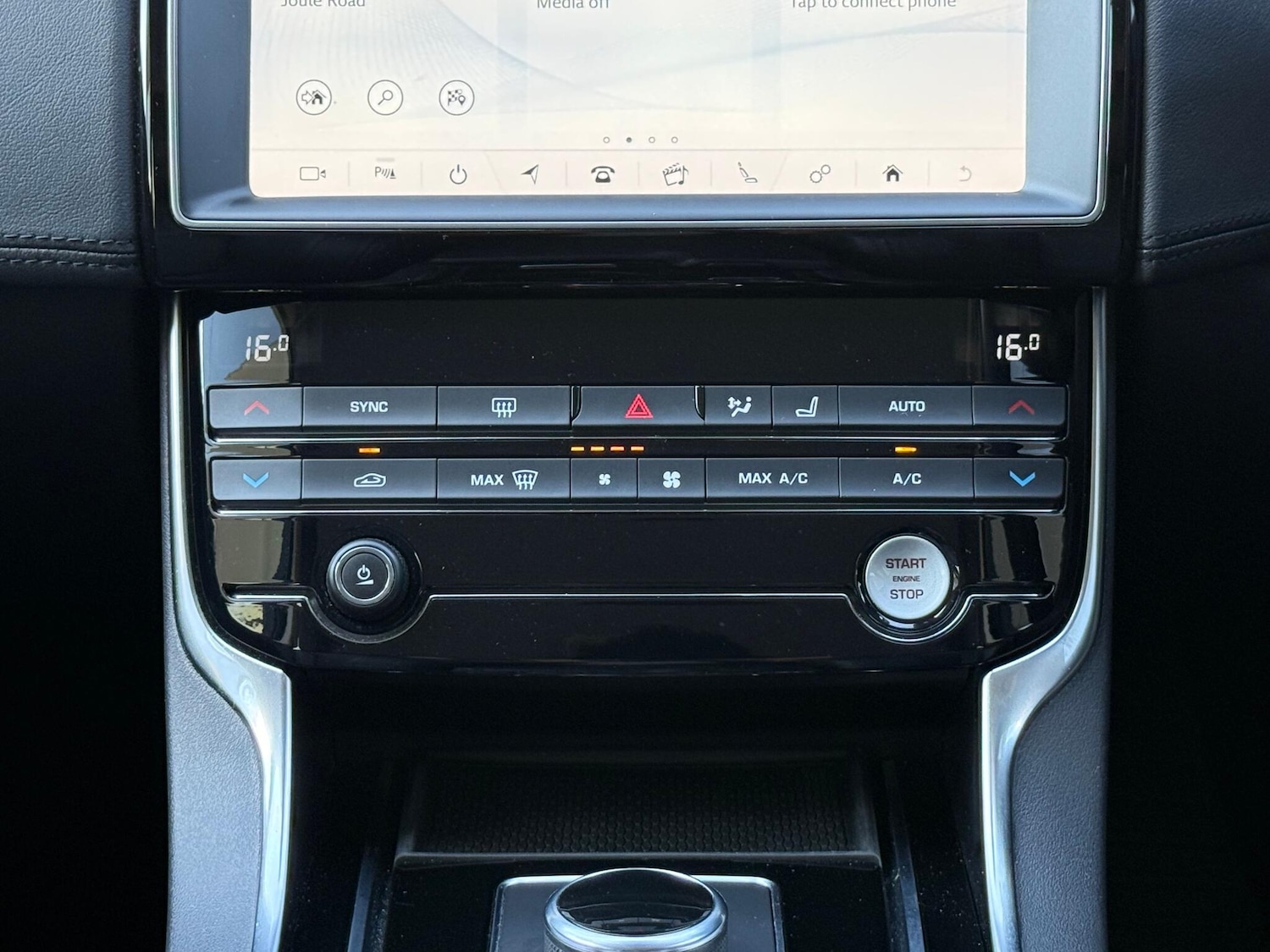 Used Jaguar XE 2018 for sale - 76122268: Photo 16