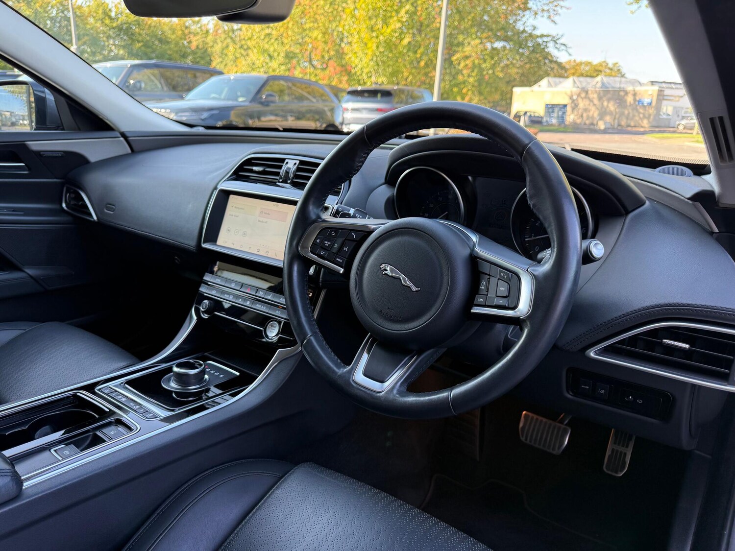 Used Jaguar XE 2018 for sale - 76122268: Photo 31