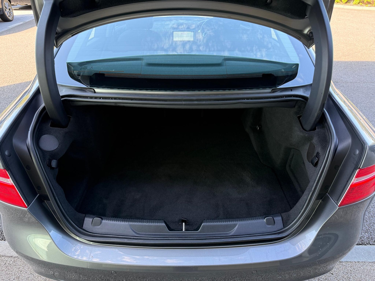 Used Jaguar XE 2018 for sale - 76122268: Photo 37