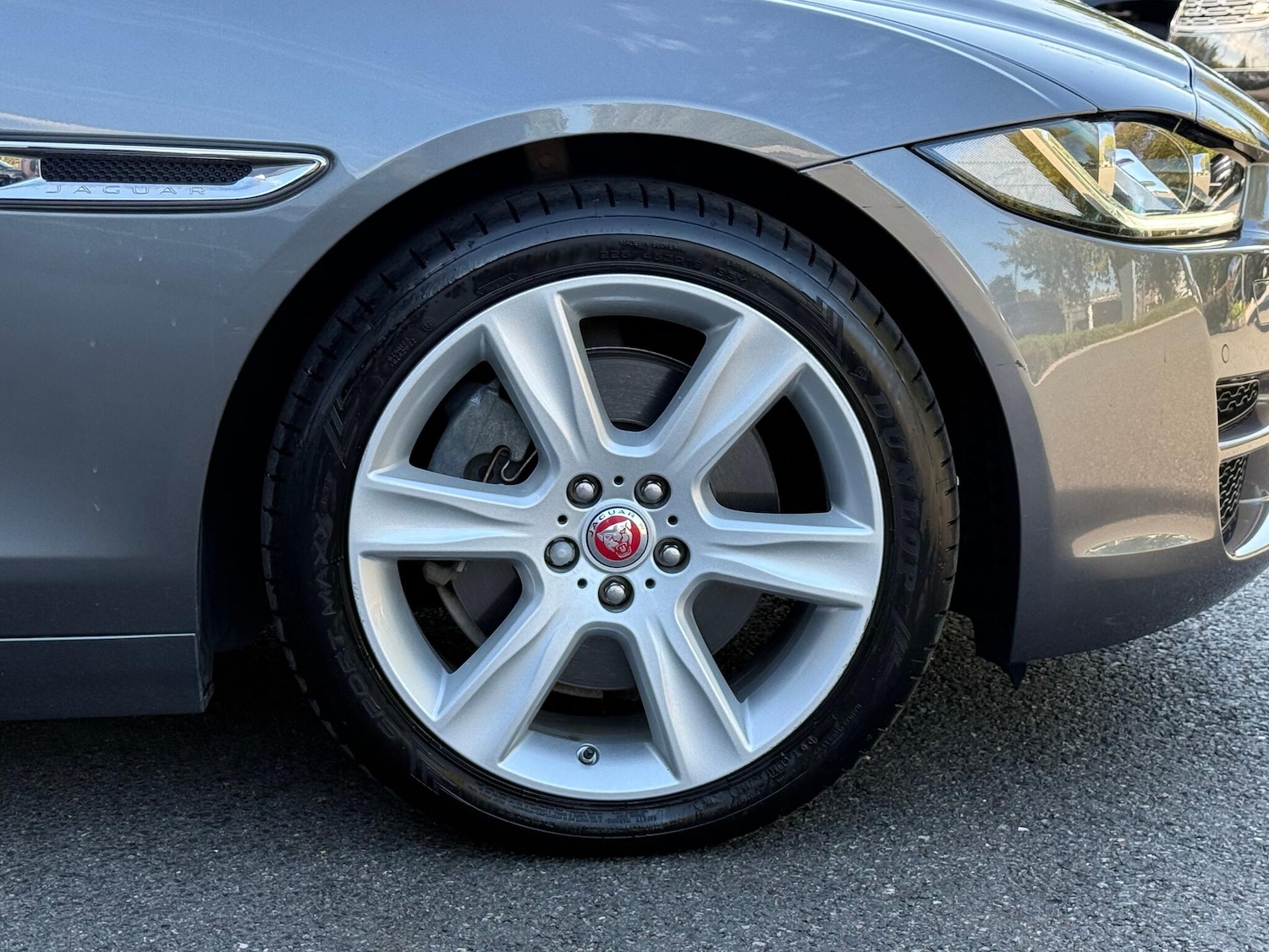 Used Jaguar XE 2018 for sale - 76122268: Photo 4