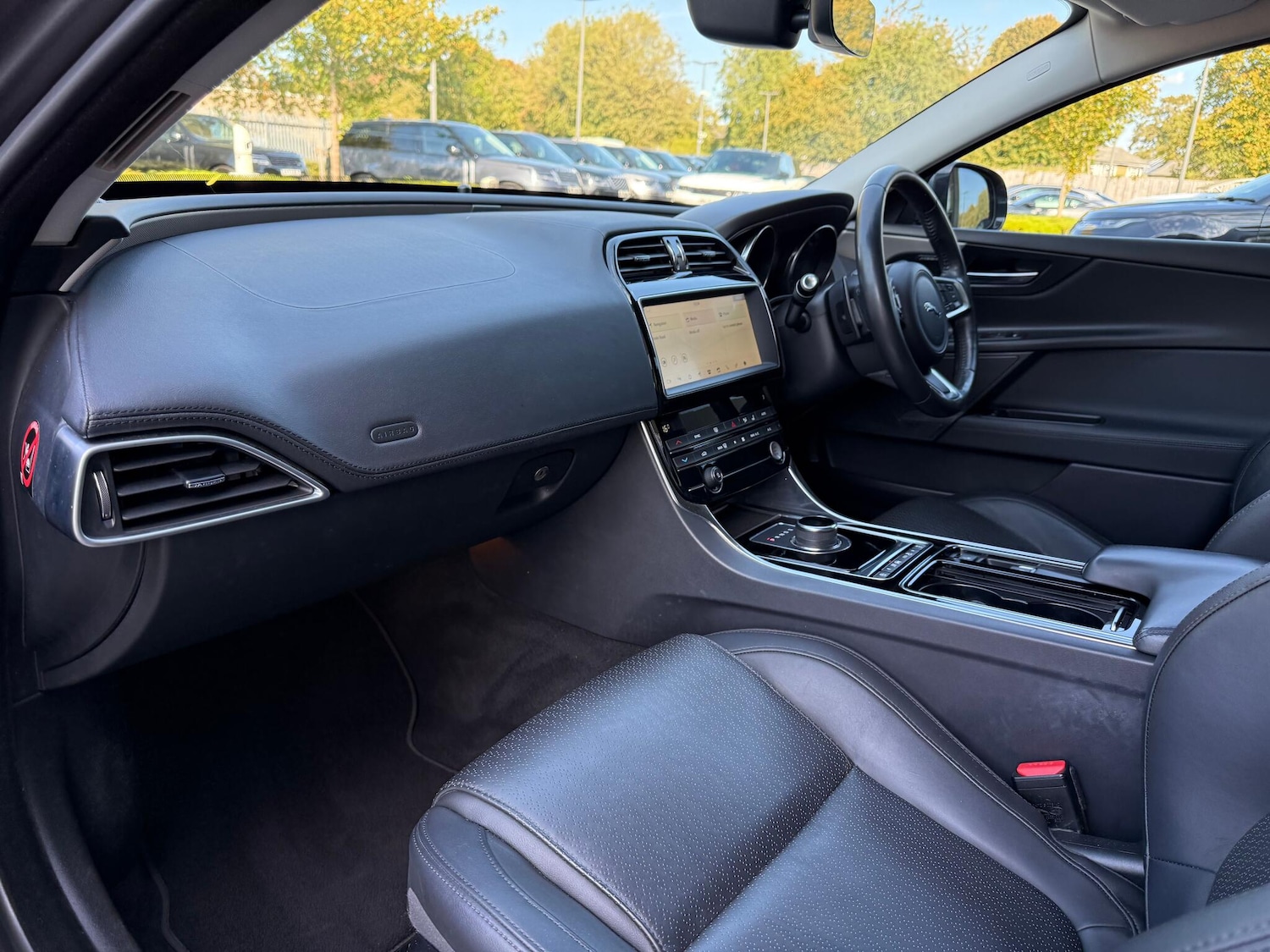 Used Jaguar XE 2018 for sale - 76122268: Photo 44