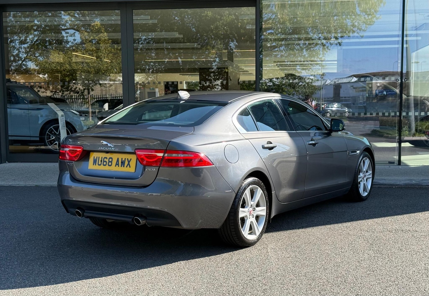 Used Jaguar XE 2018 for sale - 76122268: Photo 7