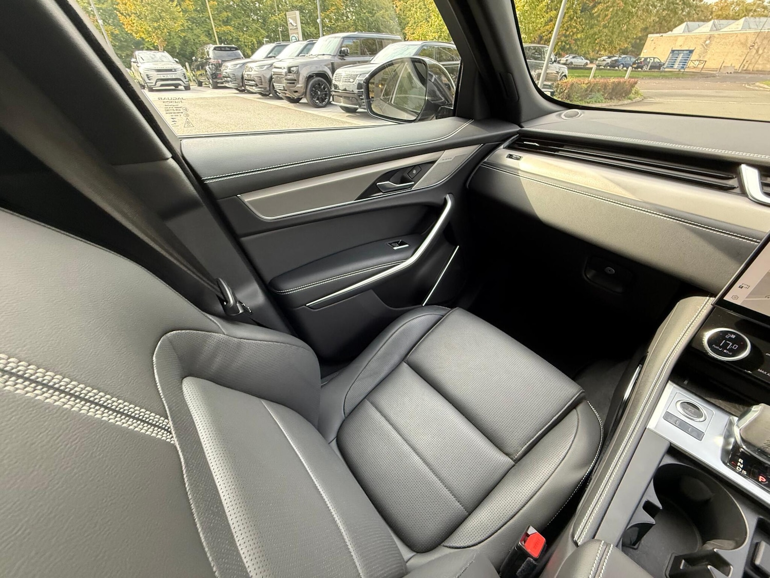 Used Jaguar F-Pace 2024 for sale - 76137685: Photo 13