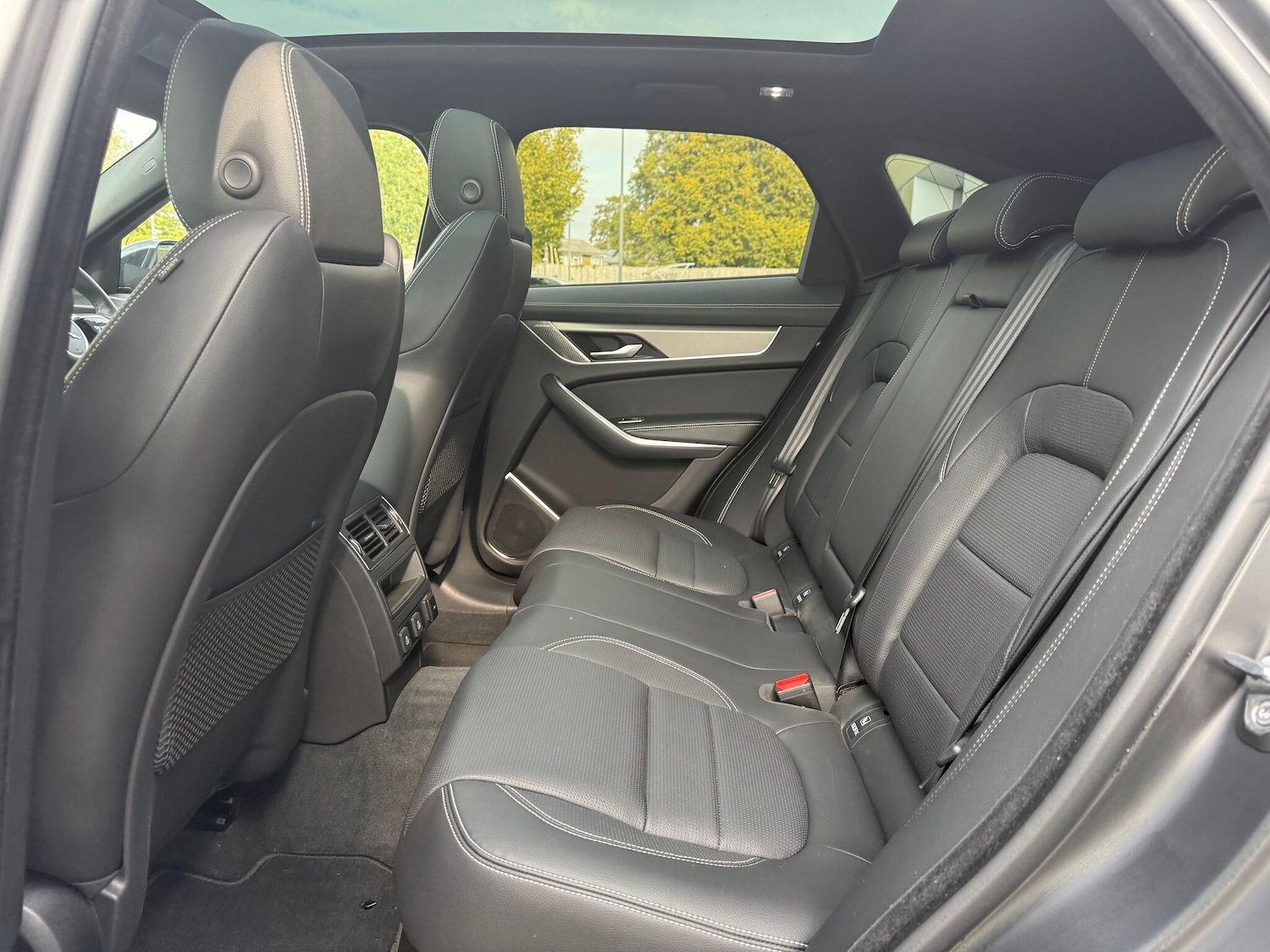 Used Jaguar F-Pace 2024 for sale - 76137685: Photo 48