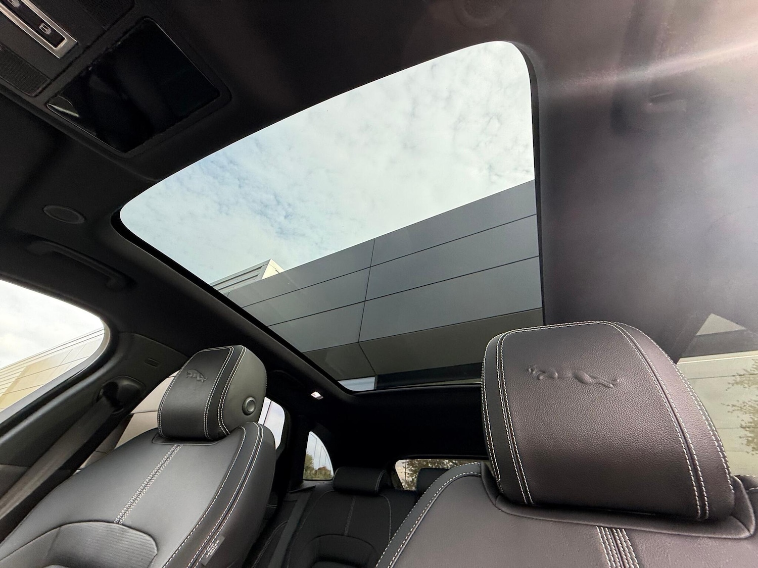 Used Jaguar F-Pace 2024 for sale - 76137685: Photo 5