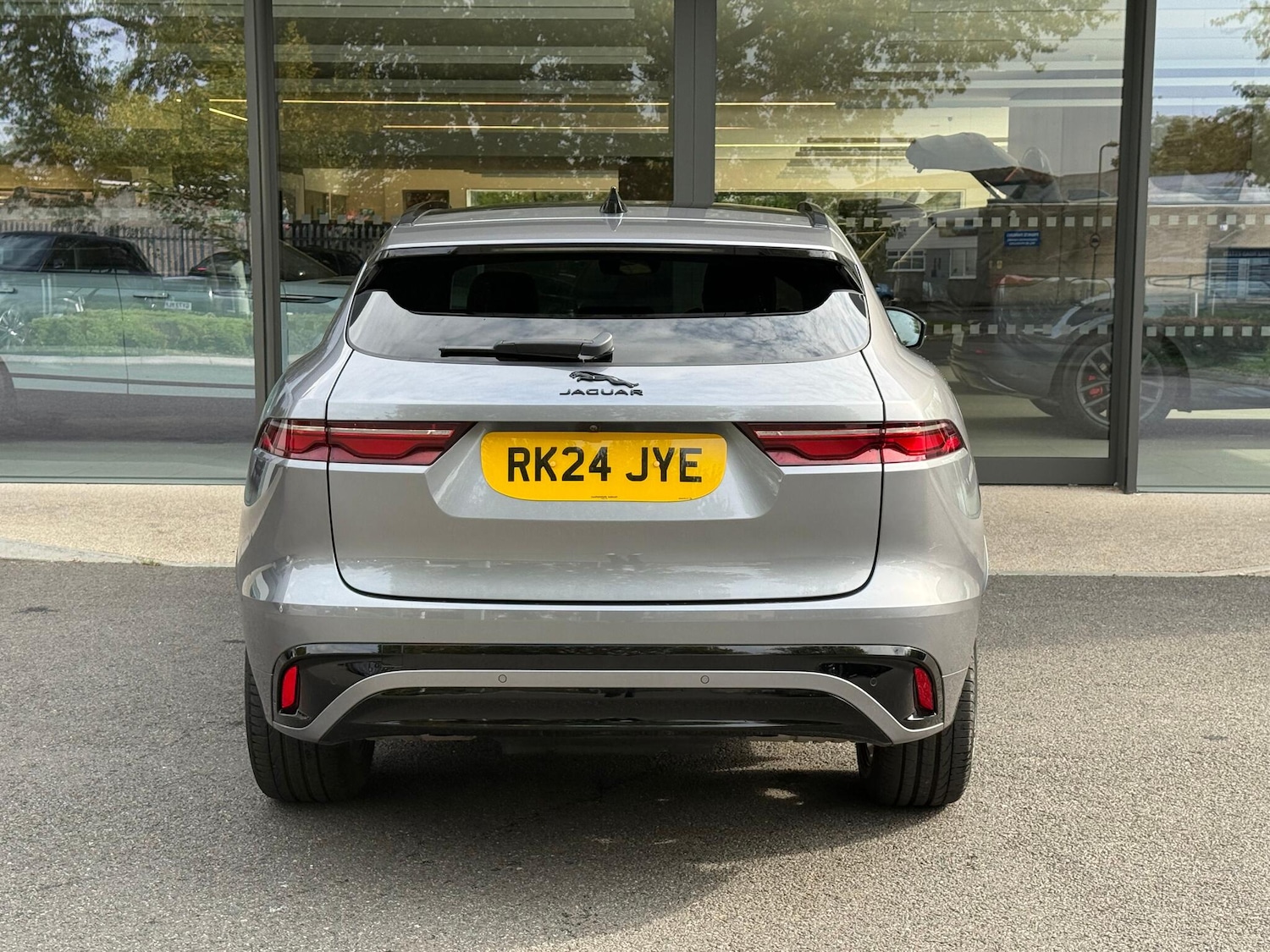 Used Jaguar F-Pace 2024 for sale - 76137685: Photo 8