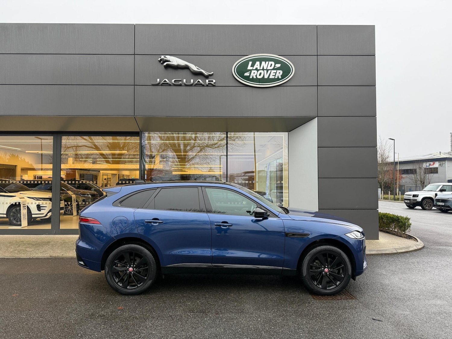 Used Jaguar F-Pace for sale - 77611924: Photo 2