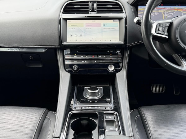 Used Jaguar F-Pace 2020 for sale - 76214149: Photo 15