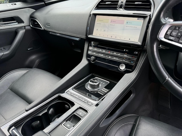 Used Jaguar F-Pace 2020 for sale - 76214149: Photo 18
