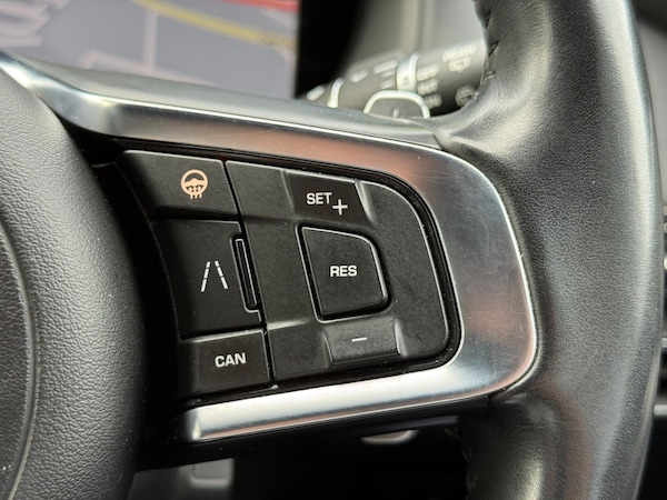 Used Jaguar F-Pace 2020 for sale - 76214149: Photo 26