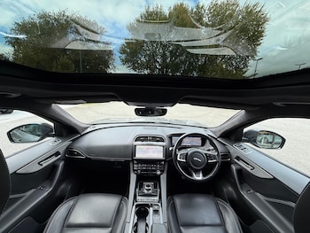 Used Jaguar F-Pace 2020 for sale - 76214149: Photo 3