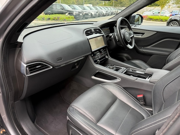 Used Jaguar F-Pace 2020 for sale - 76214149: Photo 46