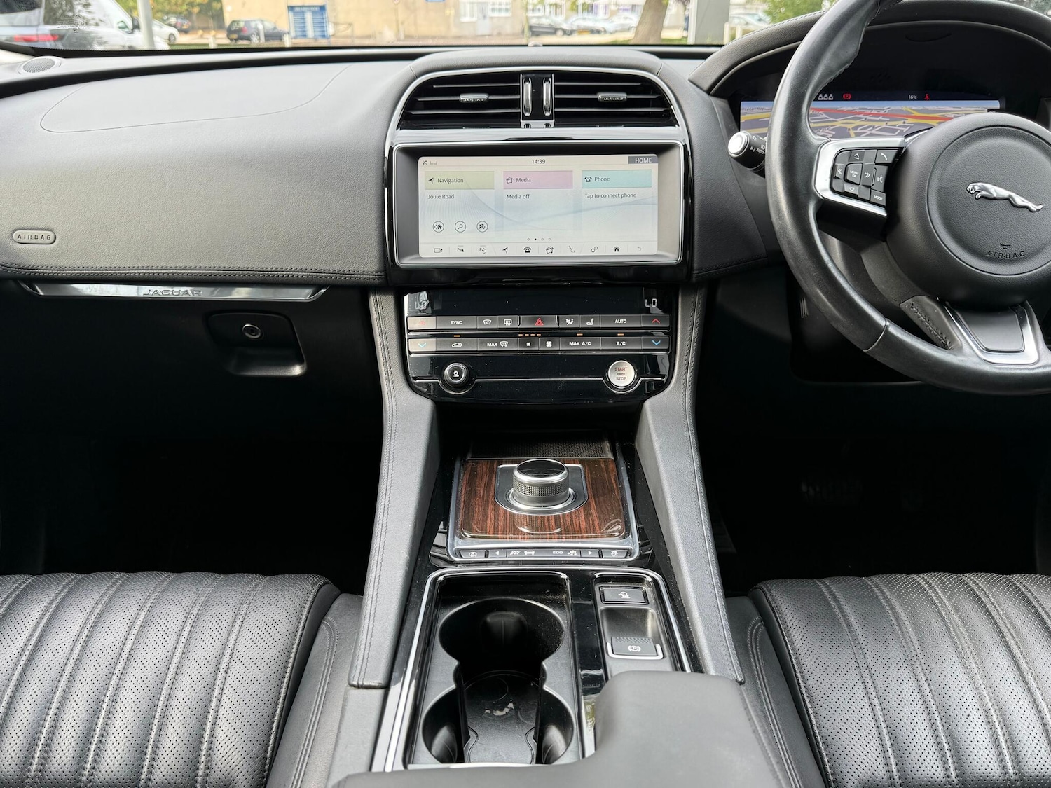 Used Jaguar F-Pace 2020 for sale - 76159130: Photo 15