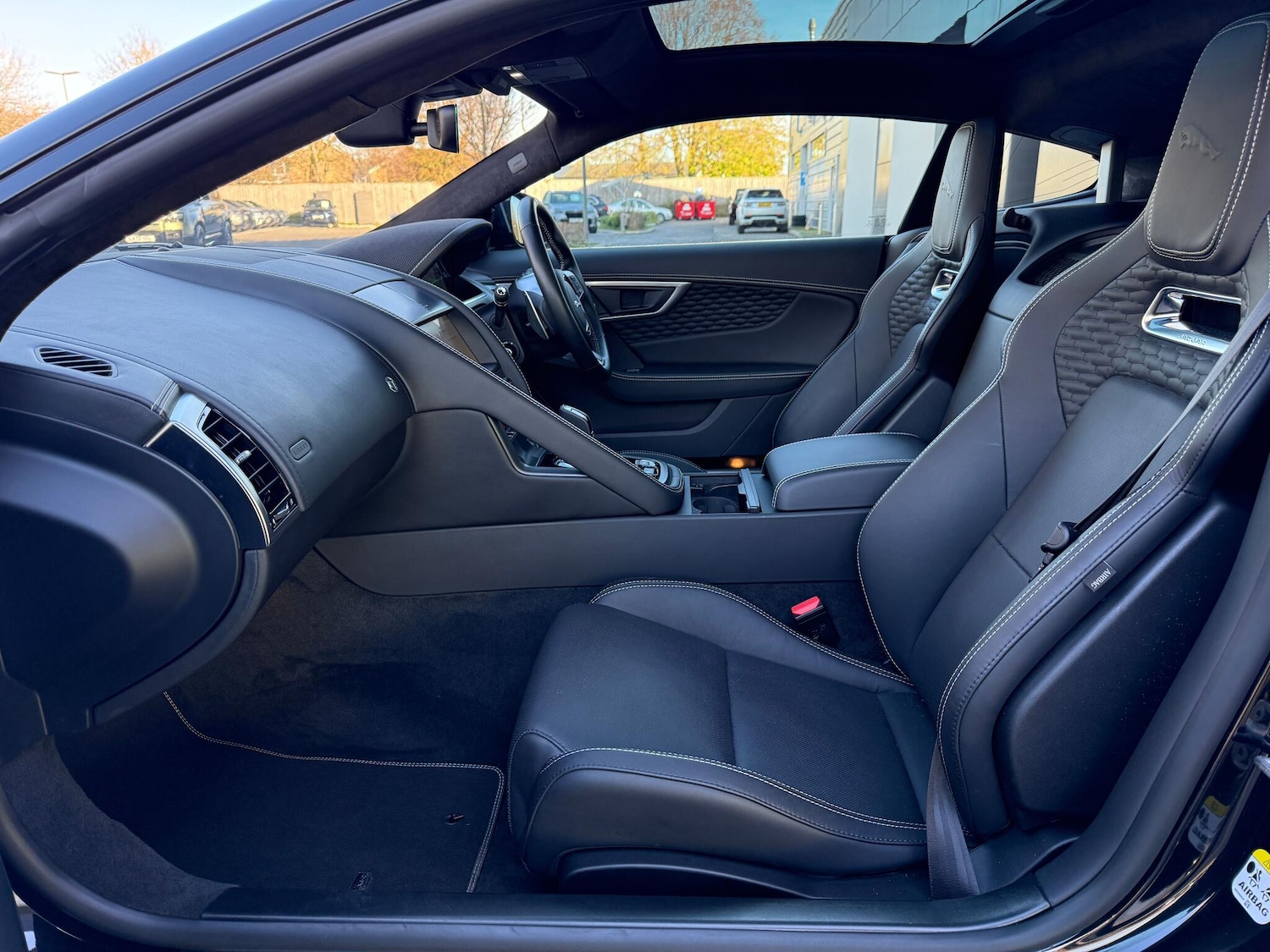 Used Jaguar F-Type 2022 for sale - 76715261: Photo 9