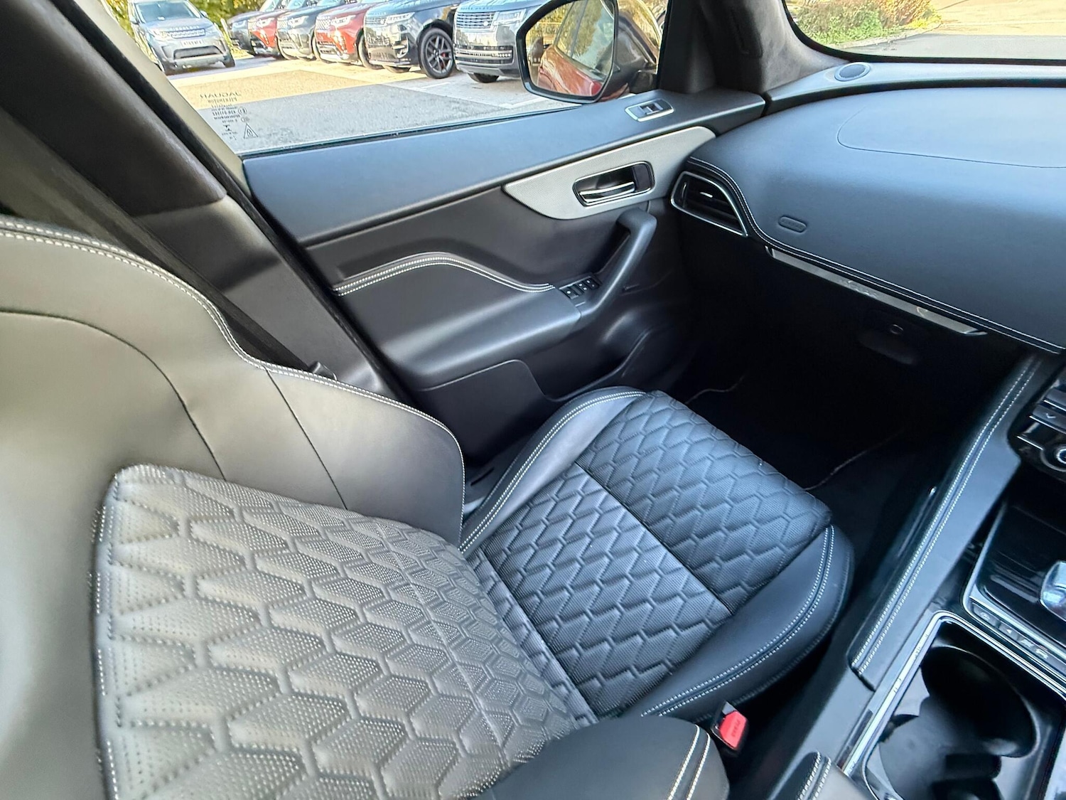 Used Jaguar F-Pace 2020 for sale - 76349105: Photo 12