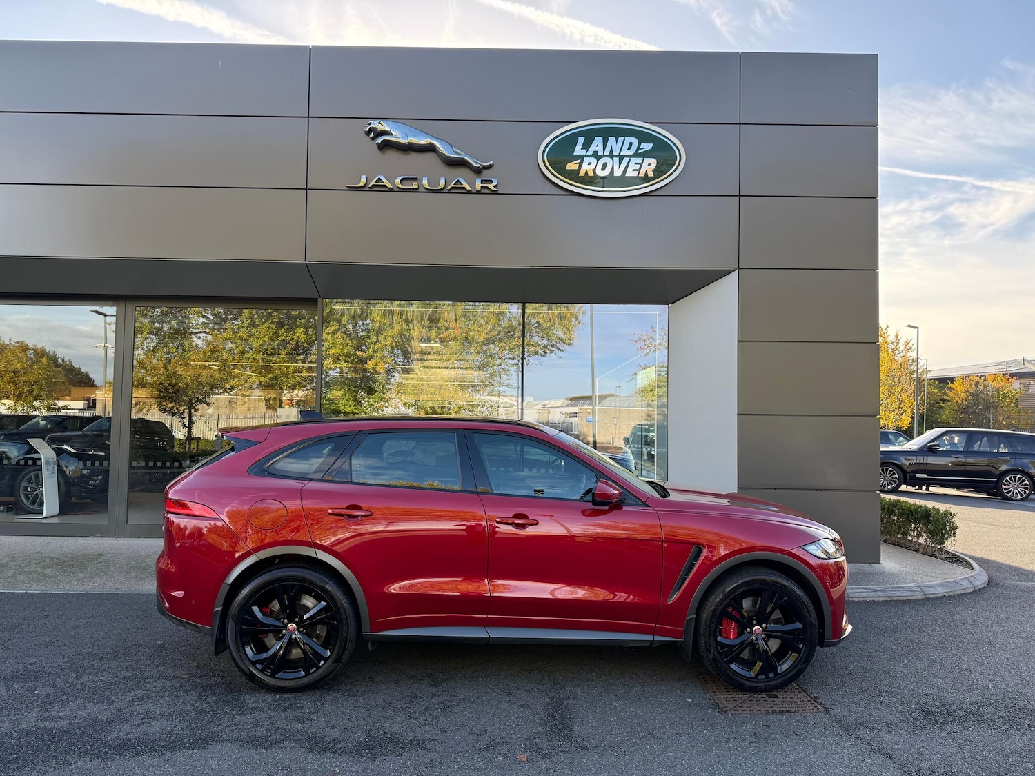 Used Jaguar F-Pace 2020 for sale - 76349105: Photo 2