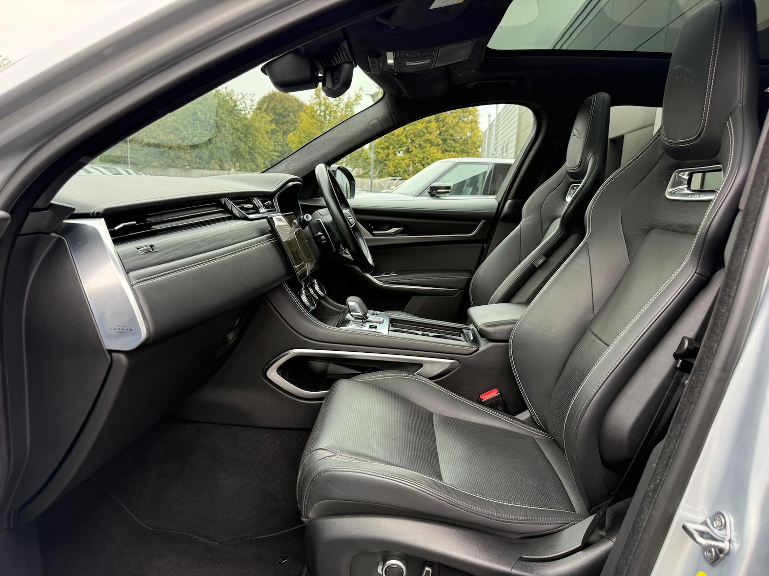 Used Jaguar F-Pace 2021 for sale - 76137373: Photo 10