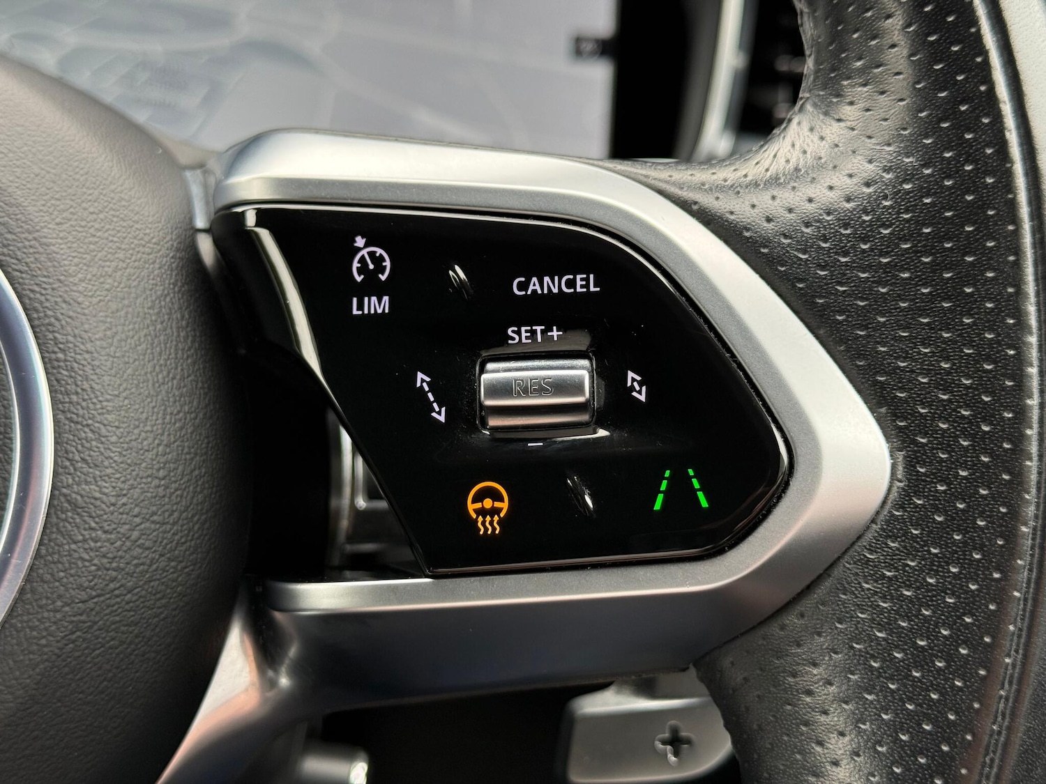 Used Jaguar F-Pace 2021 for sale - 76137373: Photo 26