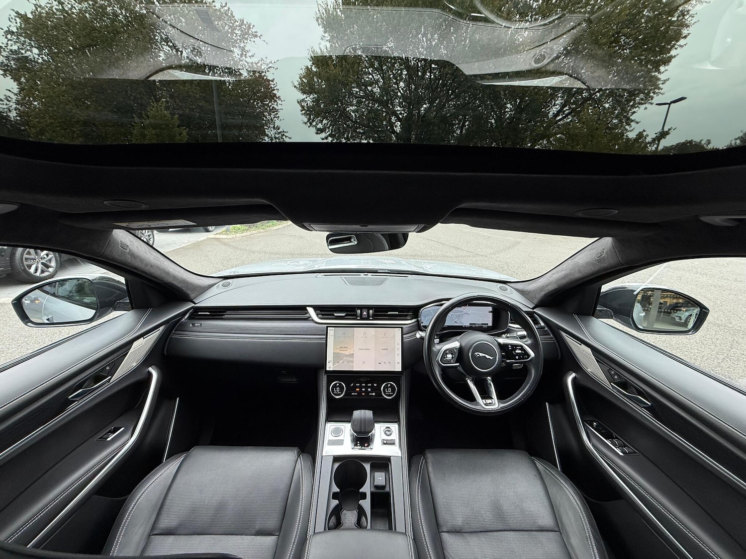 Used Jaguar F-Pace 2021 for sale - 76137373: Photo 3