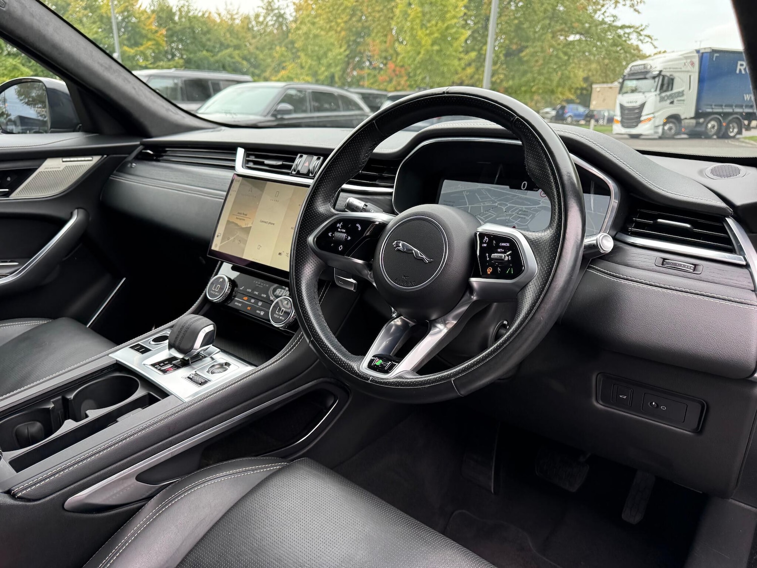 Used Jaguar F-Pace 2021 for sale - 76137373: Photo 30