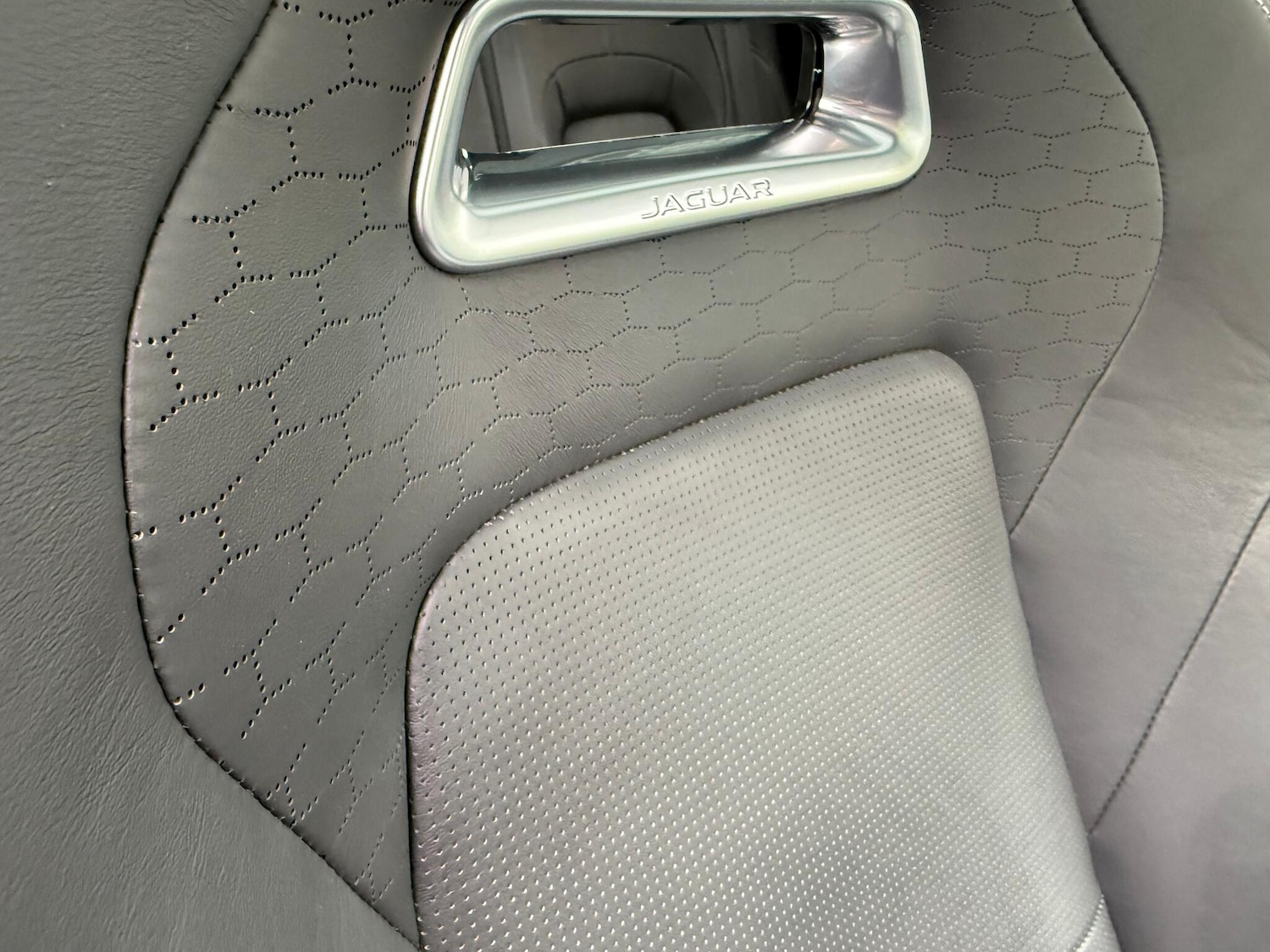 Used Jaguar F-Pace 2021 for sale - 76137373: Photo 32