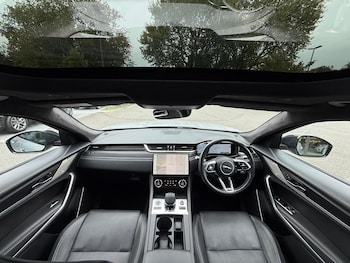 Used Jaguar F-Pace 2021 for sale - 76137373: Photo 3