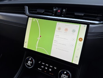 Used Jaguar F-Pace 2023 for sale - 76975738: Photo