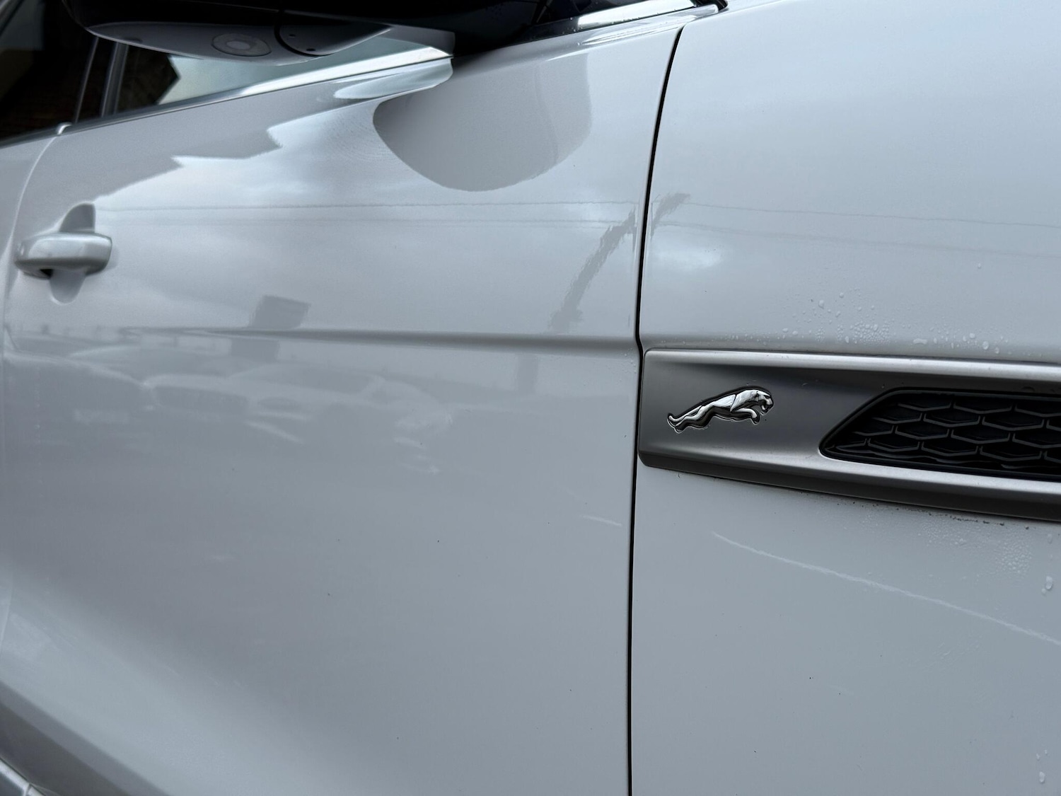 Used Jaguar F-Pace 2023 for sale - 76975738: Photo 6