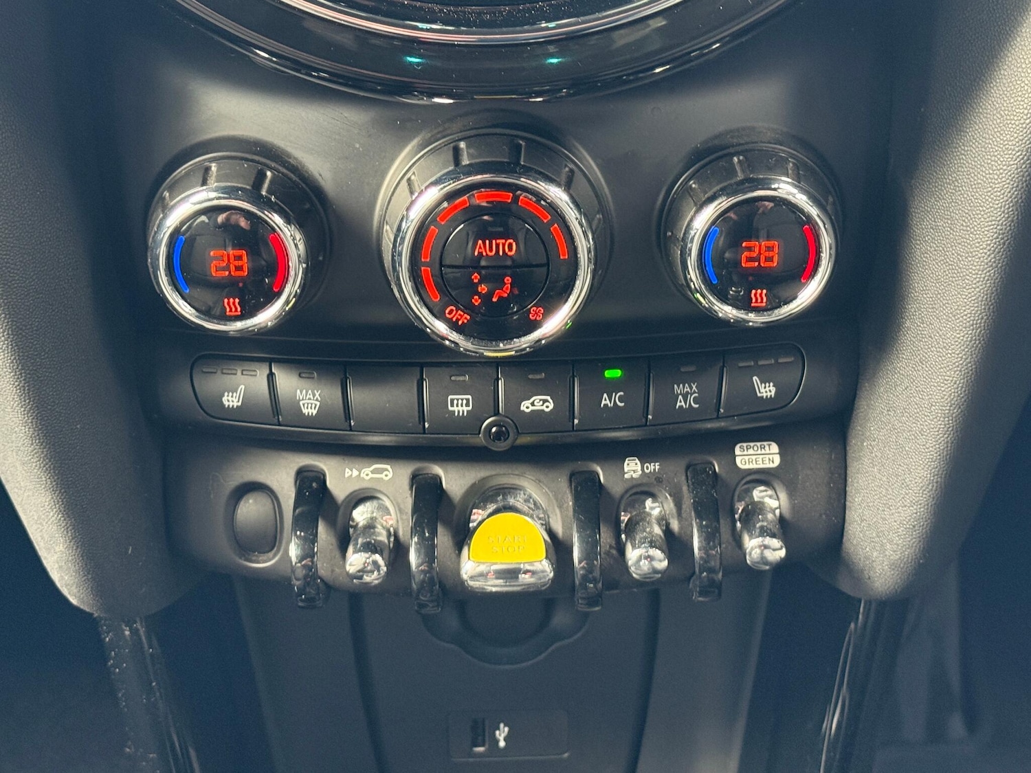 Used MINI Electric Hatch 2022 for sale - 76765676: Photo 15