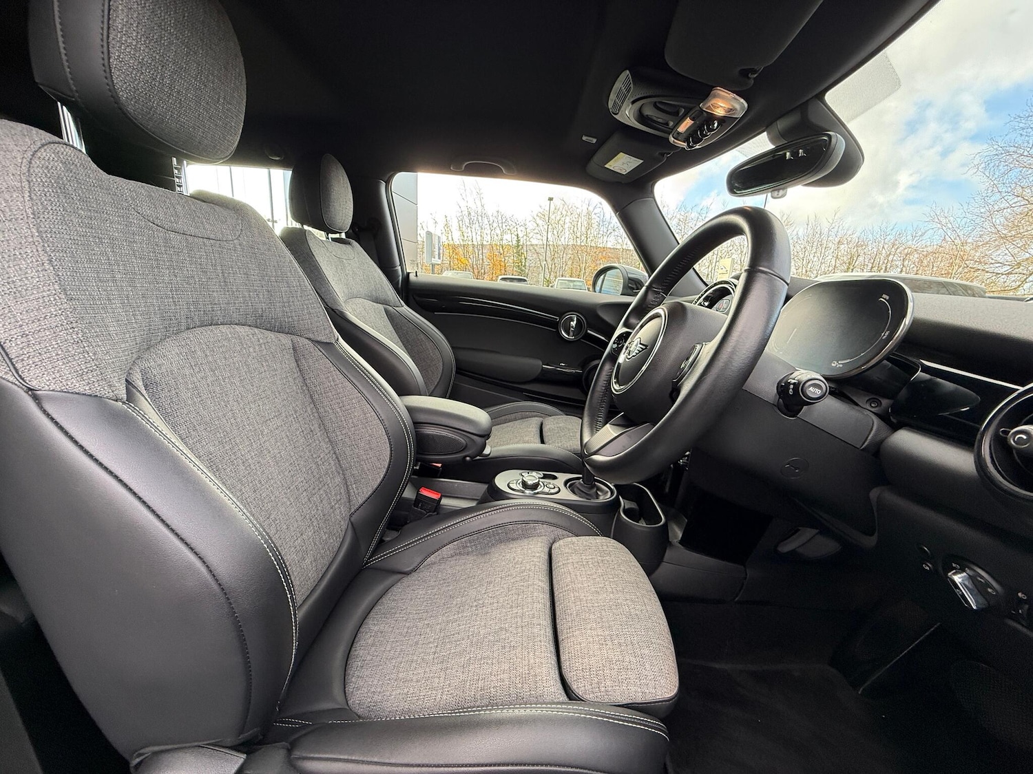 Used MINI Electric Hatch 2022 for sale - 76765676: Photo 8