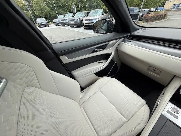 Used Jaguar F-Pace 2024 for sale - 75386951: Photo 13