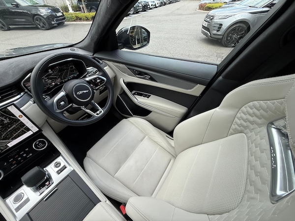 Used Jaguar F-Pace 2024 for sale - 75386951: Photo 14