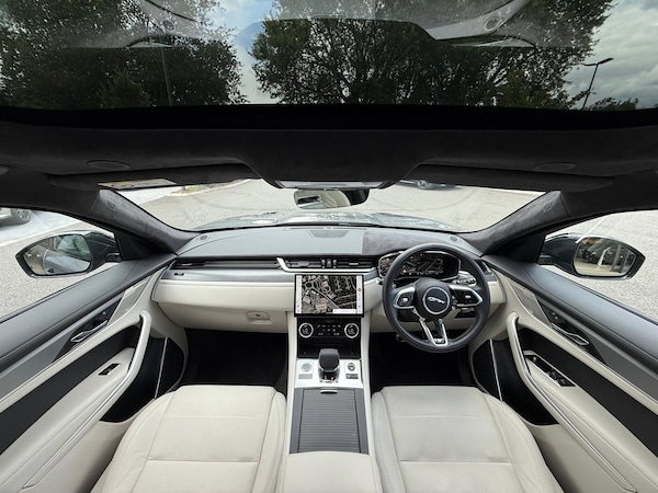 Used Jaguar F-Pace 2024 for sale - 75386951: Photo 3