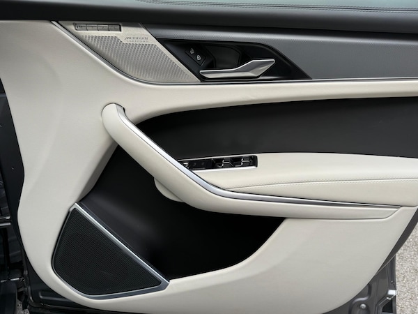Used Jaguar F-Pace 2024 for sale - 75386951: Photo 53