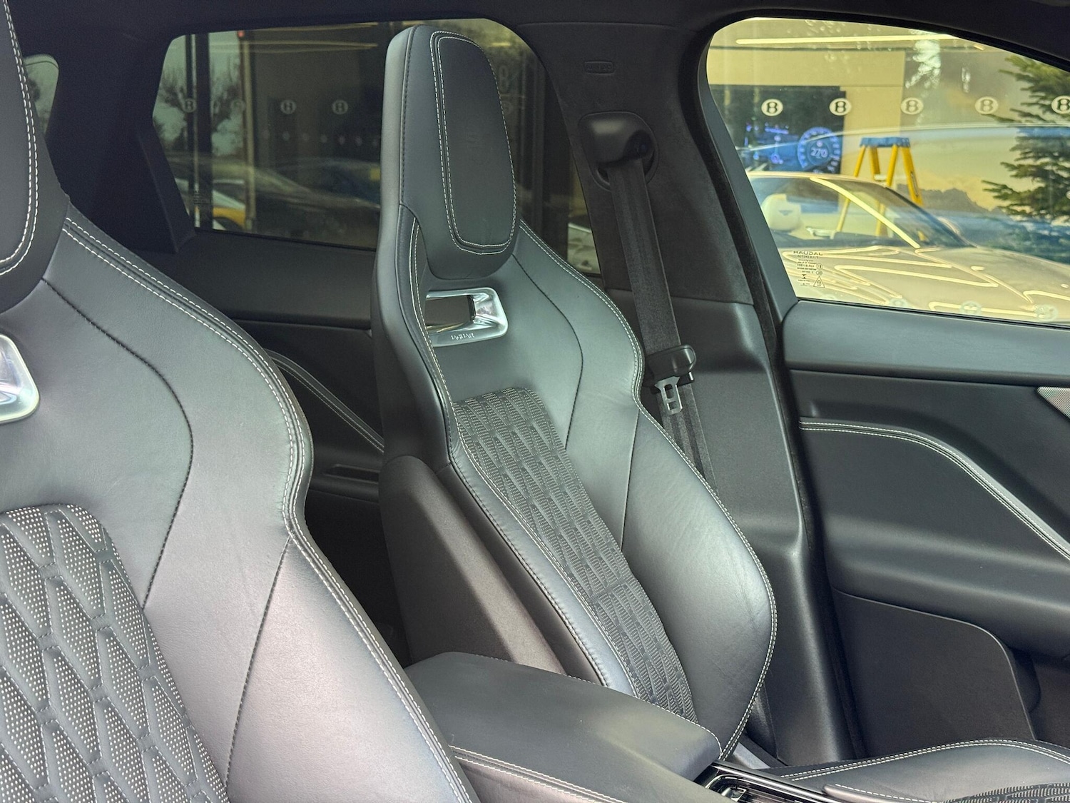 Used Jaguar F-Pace 2019 for sale - 76976071: Photo 17