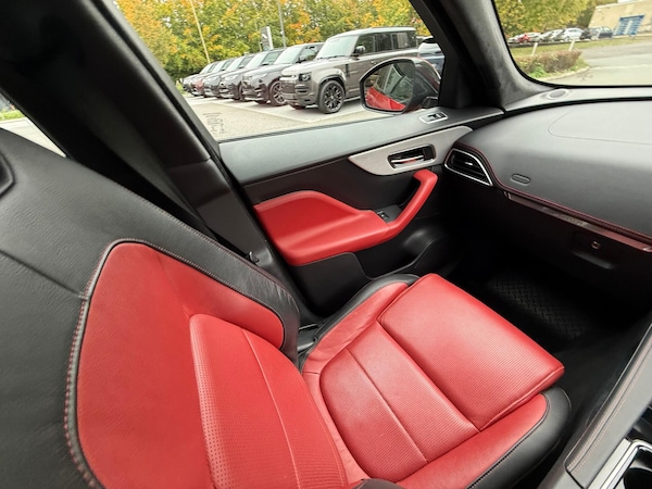 Used Jaguar F-Pace 2019 for sale - 76239384: Photo 13