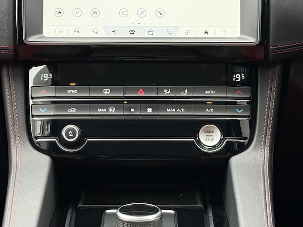 Used Jaguar F-Pace 2019 for sale - 76239384: Photo 16