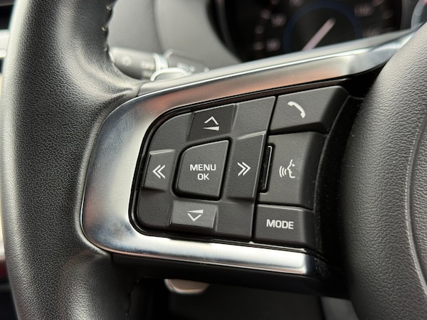 Used Jaguar F-Pace 2019 for sale - 76239384: Photo 24