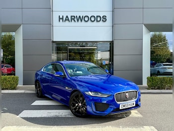 Used Jaguar XE 2020 for sale - 75927881: Photo