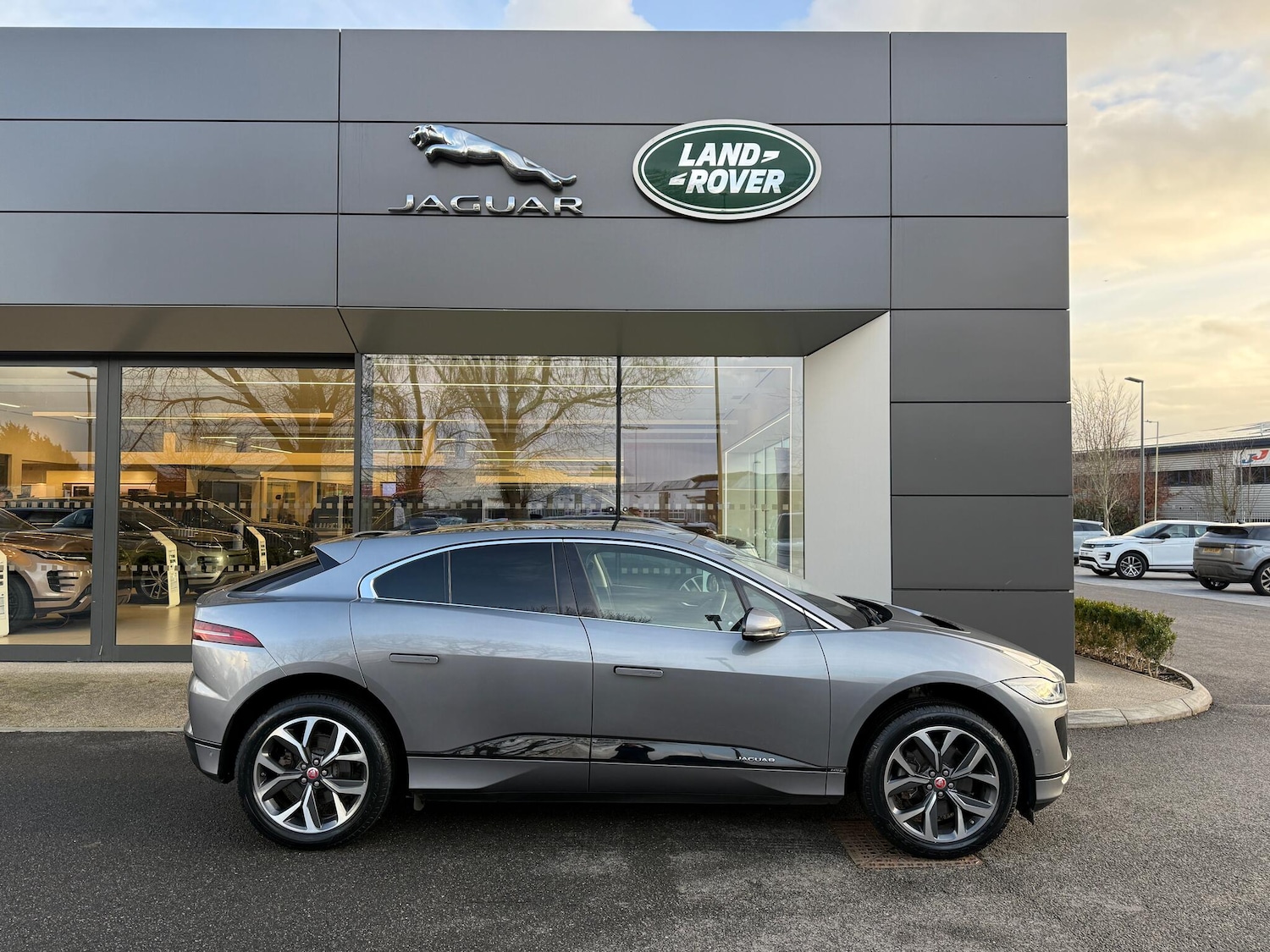 Used Jaguar I-Pace 2020 for sale - 77344832: Photo 2