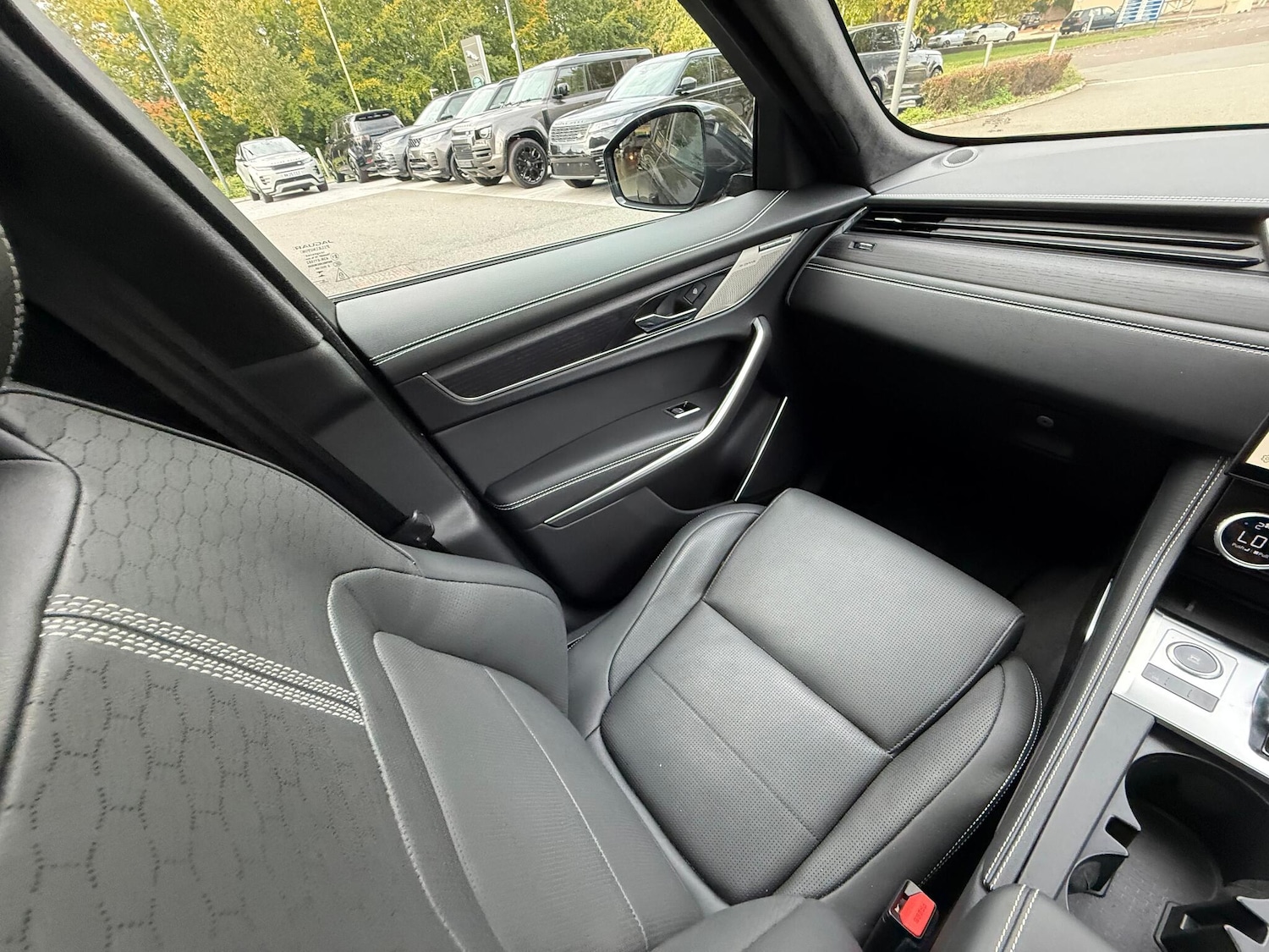 Used Jaguar F-Pace 2024 for sale - 76158929: Photo 12