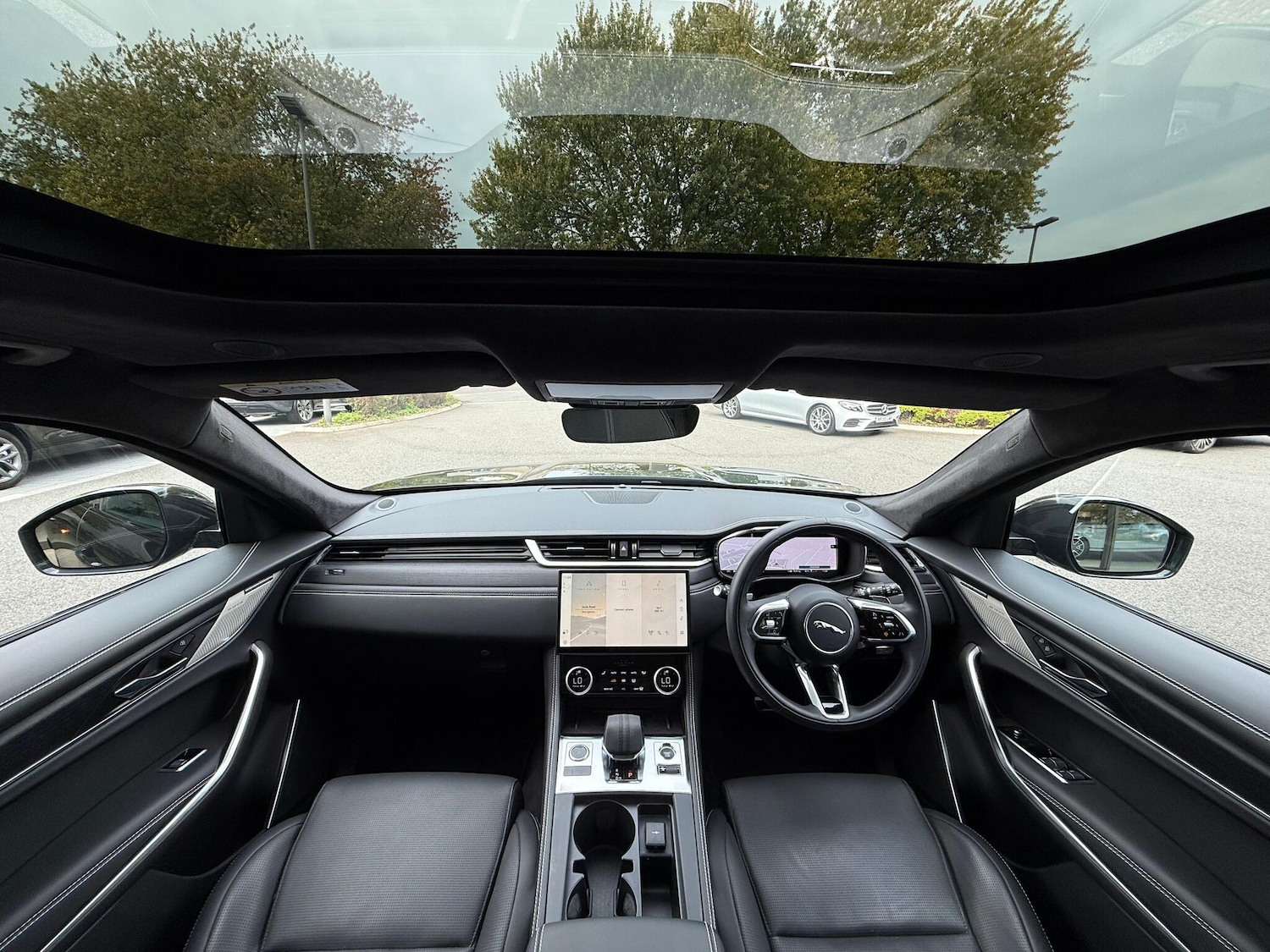 Used Jaguar F-Pace 2024 for sale - 76158929: Photo 3