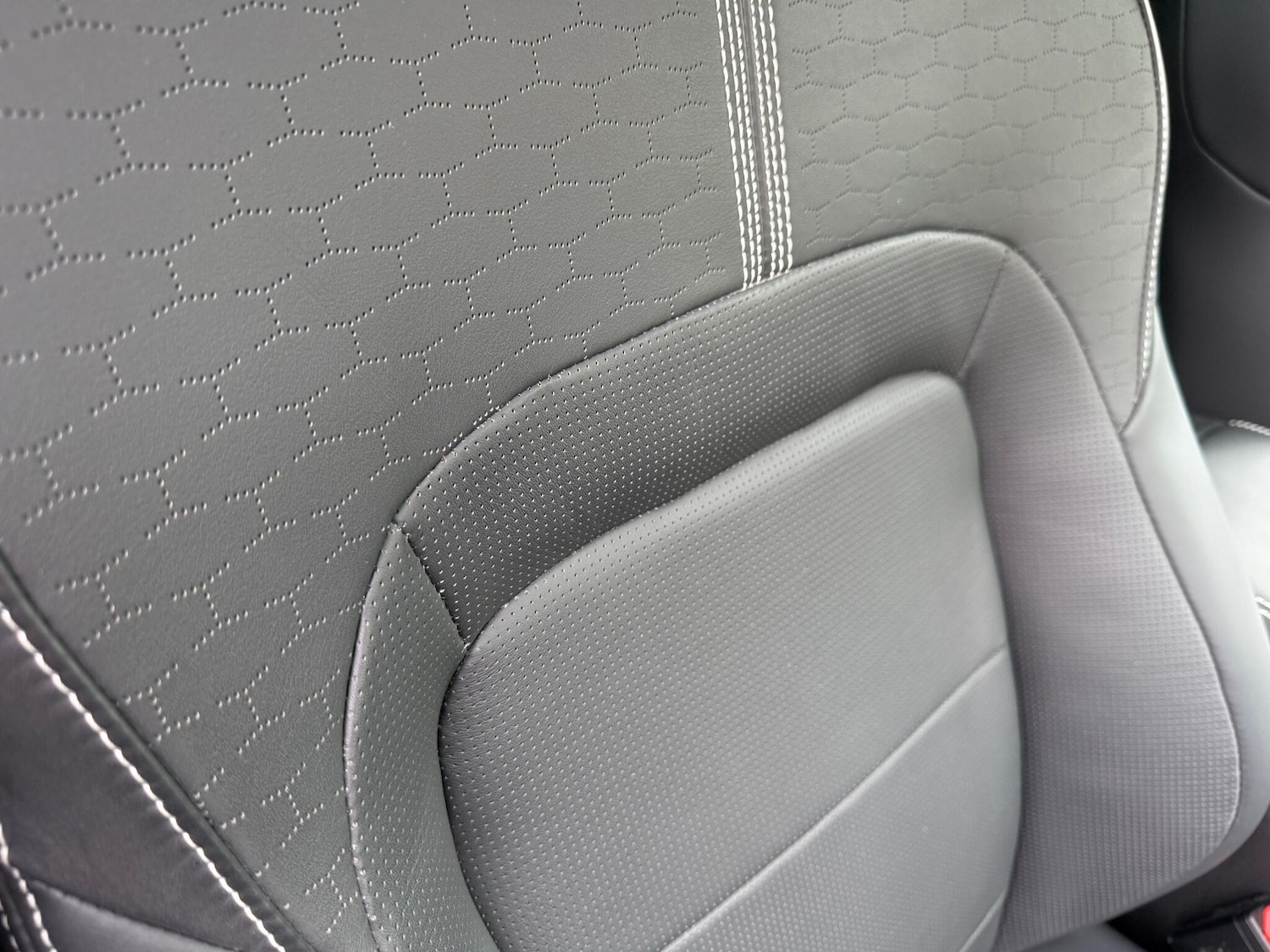 Used Jaguar F-Pace 2024 for sale - 76158929: Photo 33