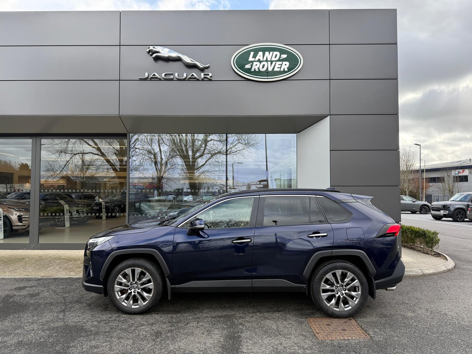 Used Toyota RAV4 2022 for sale - 77573852: Photo 24