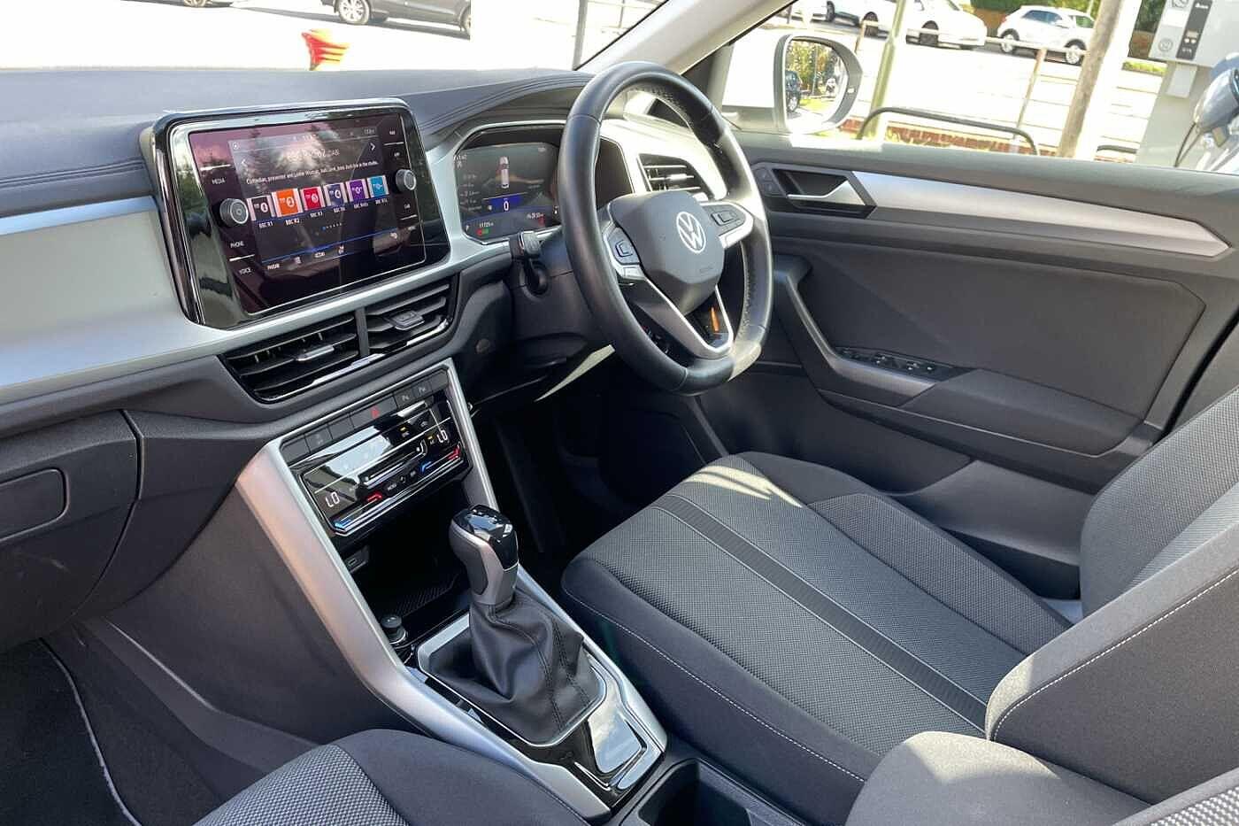 Used Volkswagen T-Roc 2022 for sale - 76121857: Photo 2