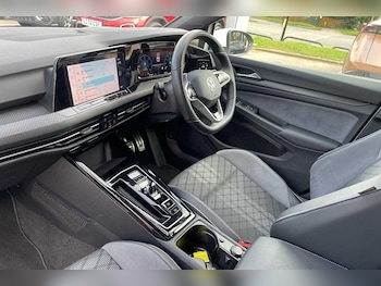 Used Volkswagen Golf 2024 for sale - 77625490: Photo