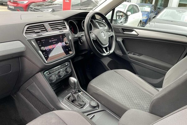 Used Volkswagen Tiguan 2018 for sale - 76137841: Photo 2