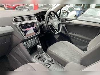 Used Volkswagen Tiguan 2018 for sale - 76137841: Photo 2